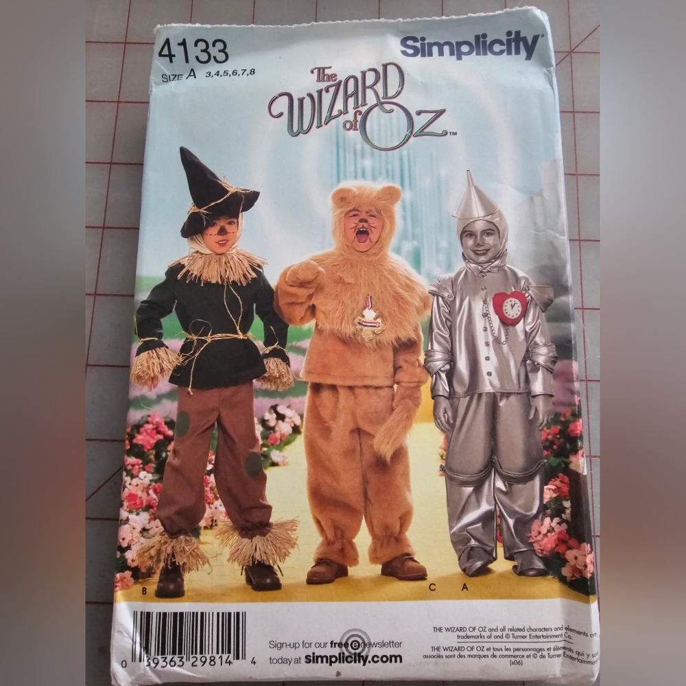 Simplicity 4133 Kids Costume Set - Scarecrow, Cowardly Lion, Tin Man Size 3-8